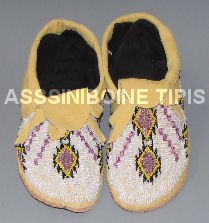 Nice pair of Lakota Moccasins